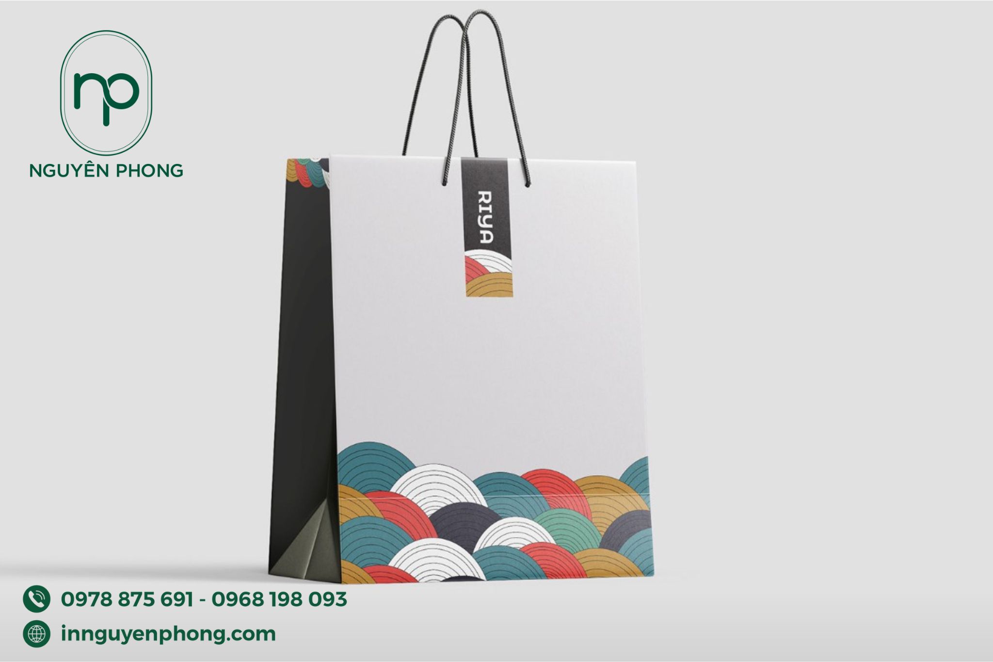 Mẫu túi giấy đựng sách họa tiết 